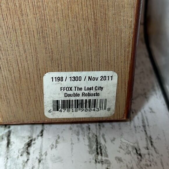 THE LOST CITY Cigar Box Empty Wooden Limited Edition 2011 Double Robusto Fuente - Picture 3 of 10